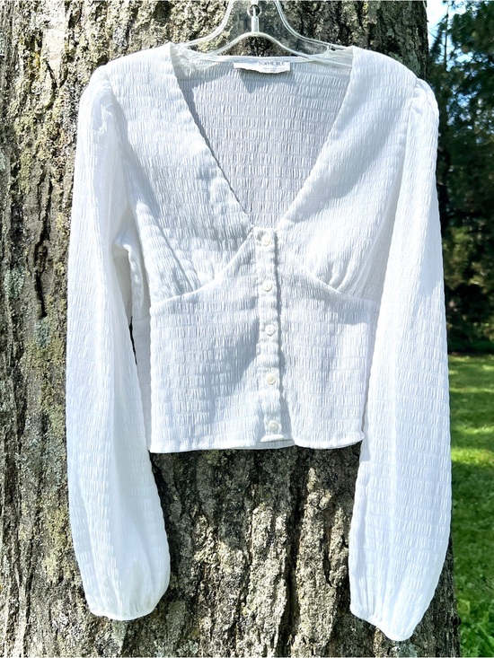 Sophie Rue Tops - Sophie Rue Textured White Blouse V-NeckTop Size Medium